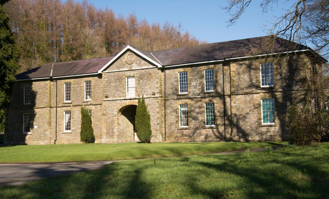 Pantglas Hall Holiday Lodges And Leisure Club Carmarthen Exterior photo